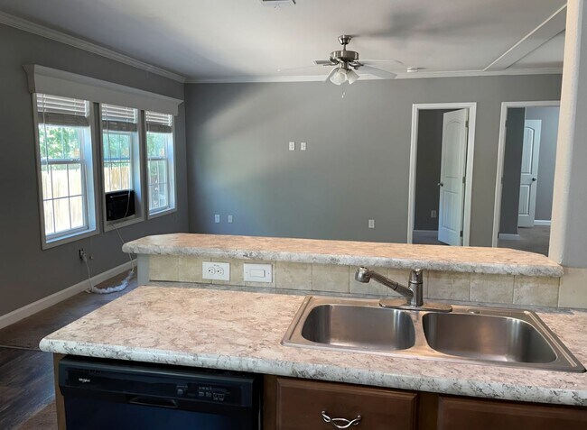 320 Mill St Unit 101