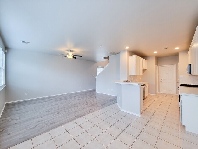 Photo - 3014 Loganberry Park Ln