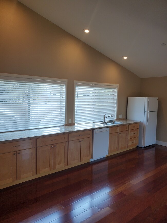 Photo - 230 Orchard Ave Unit 230