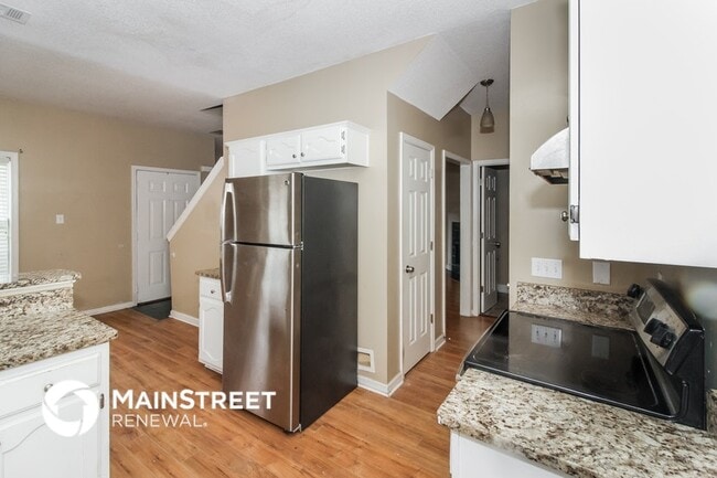 Photo - 768 Breeze Way