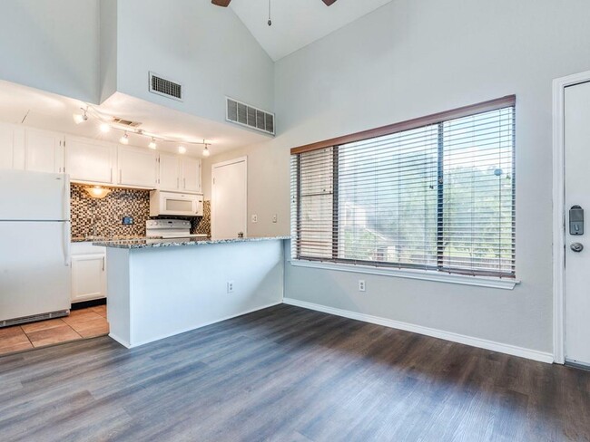 Photo - 601 Nelray Blvd Unit 13