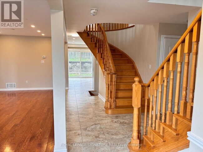 Photo - 5503 Landsborough Ave