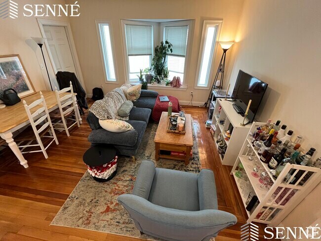 Building Photo - 23 Willard Ave Unit 2 Rental