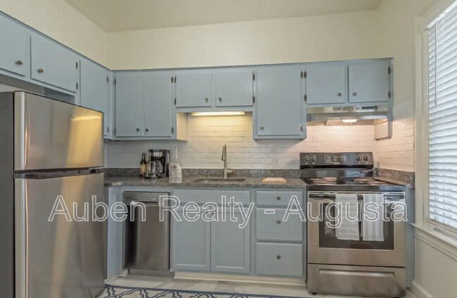 Photo - 239 Greene St