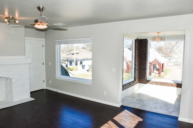 Photo - 1805 N Blackwelder Ave Unit 1805