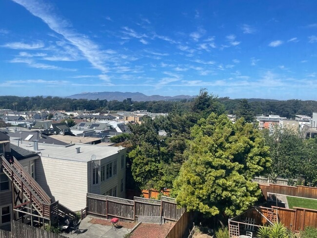 Building Photo - Parnassus 722-724A Unit 722 Rental