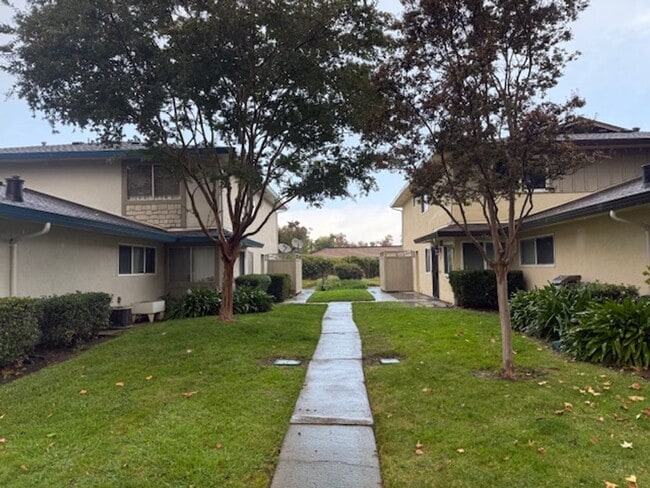 Photo - Charming 2-Bedroom Home Near Downtown Camp...