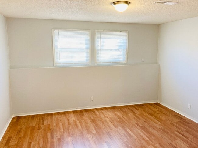 Great Two Bedroom Apartment - Great Two Bedroom Apartment