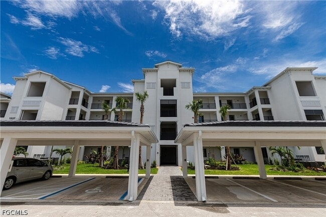 Building Photo - 15375 Grn Acrs Ave Unit 2243
