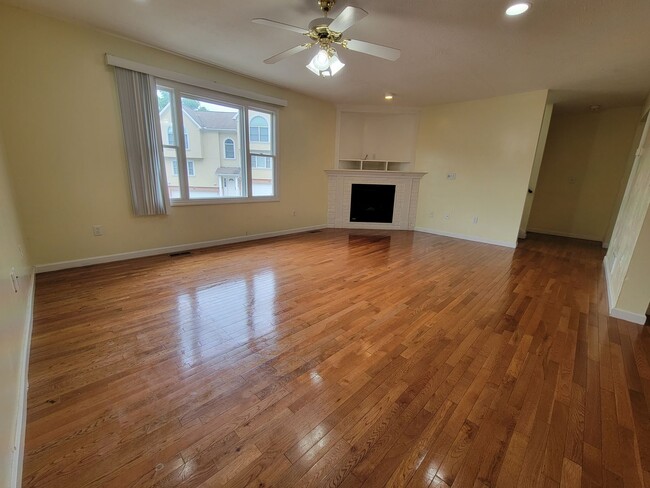 Photo - 3 bed 2.5 bath on West Run Road -- Available 04/01/26