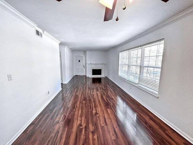 Photo - 2086 Montreat Cir