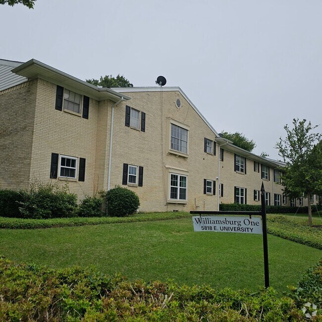 Building Photo - UPDATED Rental