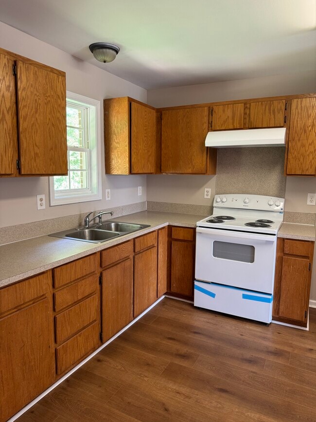 Photo - 726 Murphy St
