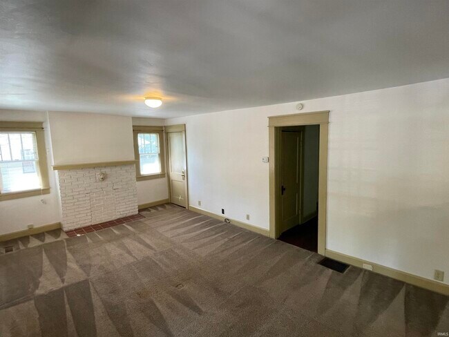 Photo - 201 E 12th St