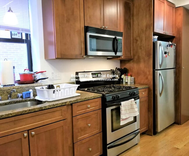 Photo - 64 Louis Prang St Unidad 2