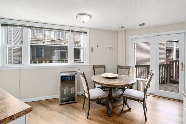 Photo - 13 Knowlton St Apartments Unit 1