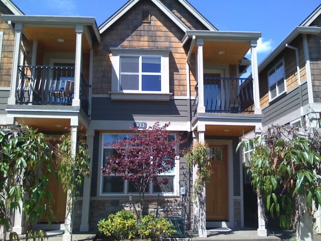 Building Photo - 933 SE Marion St Rental