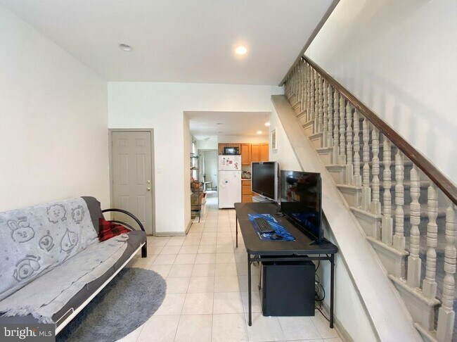 Photo - 2037 N Carlisle St