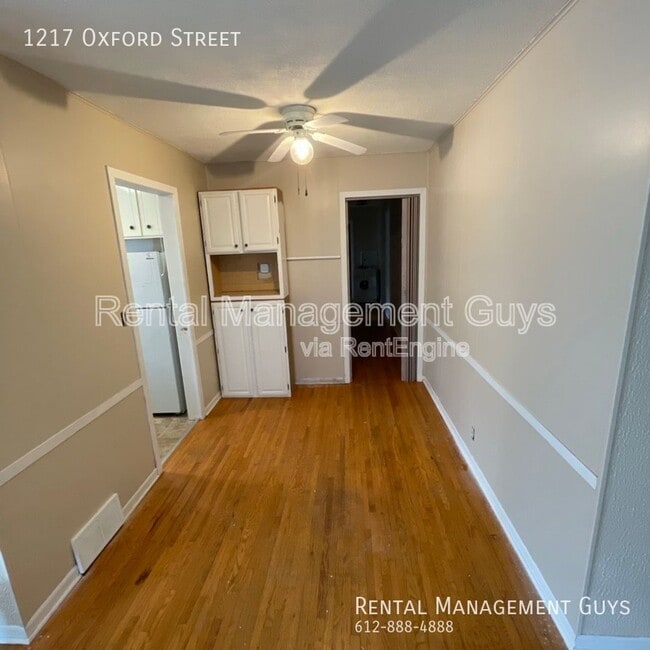 Photo - 1217 Oxford St