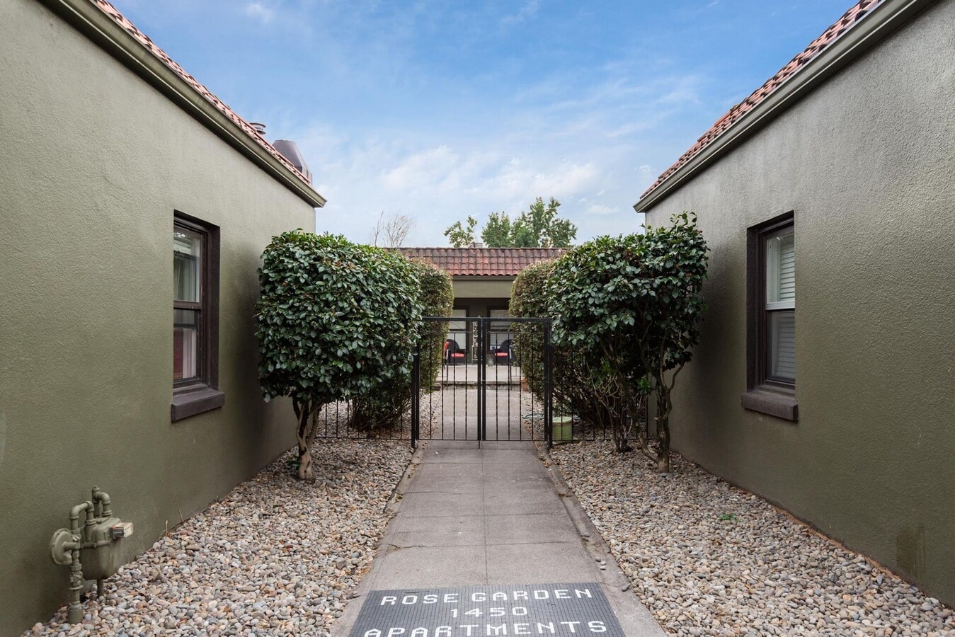 Photo - Rose Garden Apartments