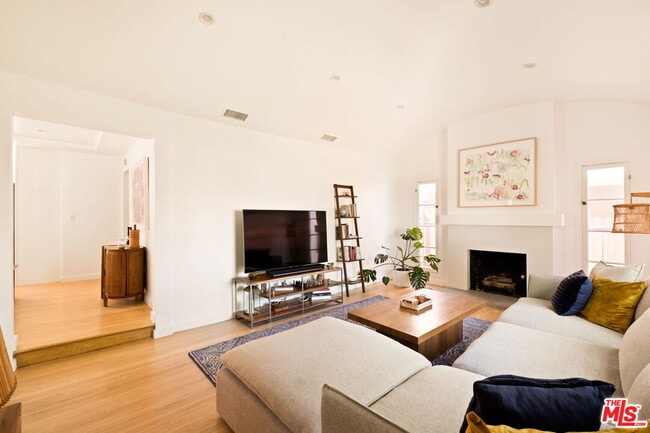 Photo - 1615 S Crescent Heights Blvd