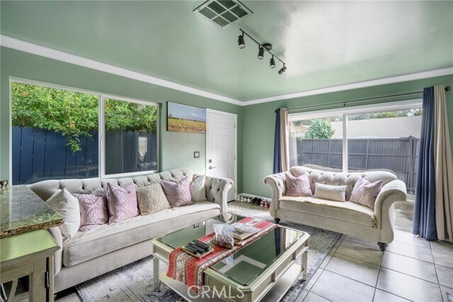 Photo - 10604 Plainview Ave