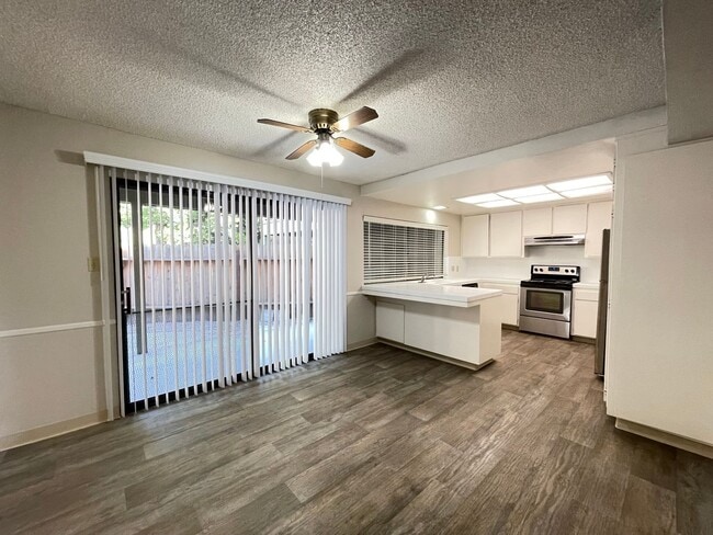 6531 Lake Park Dr