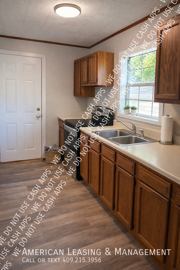 Photo - 310 Cousart St