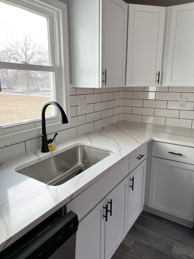 Photo - 9 NW Orchard St