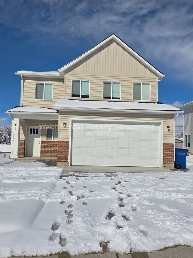 Building Photo - 235 W 690 N