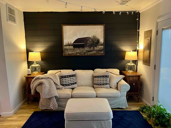 Photo - 15 Kingsbridge Ct