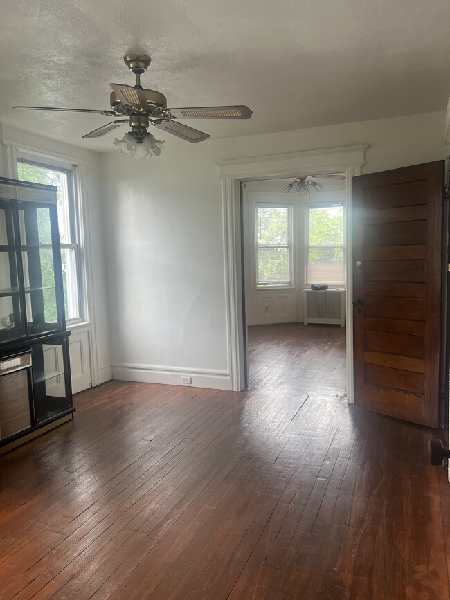 408 14th Ave Unit 2