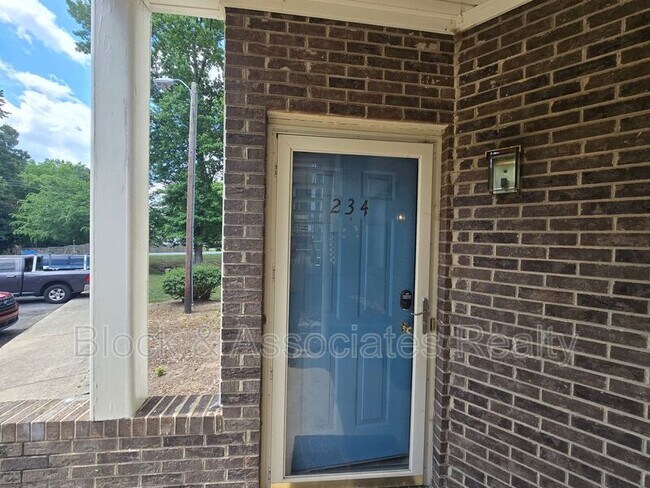 Photo - 234 Davidson St