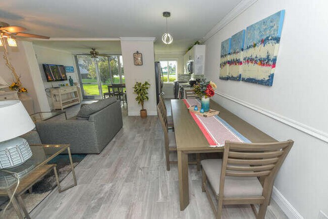 Photo - 353 S US Hwy 1 Unidad D103