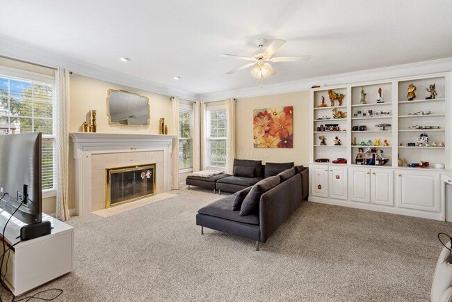 Photo - 5173 Claridge Dr