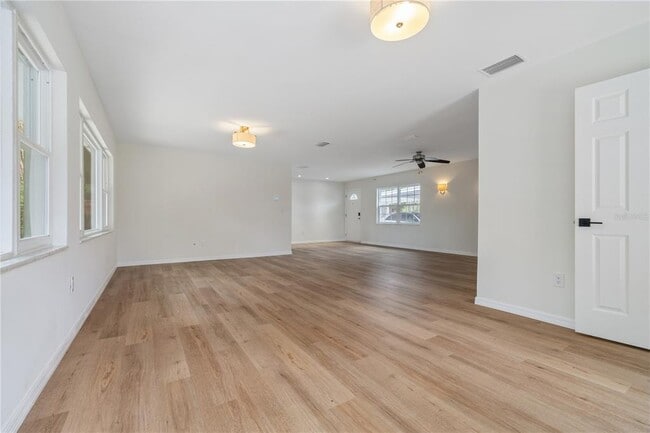 Photo - 8916 Memorial Hwy