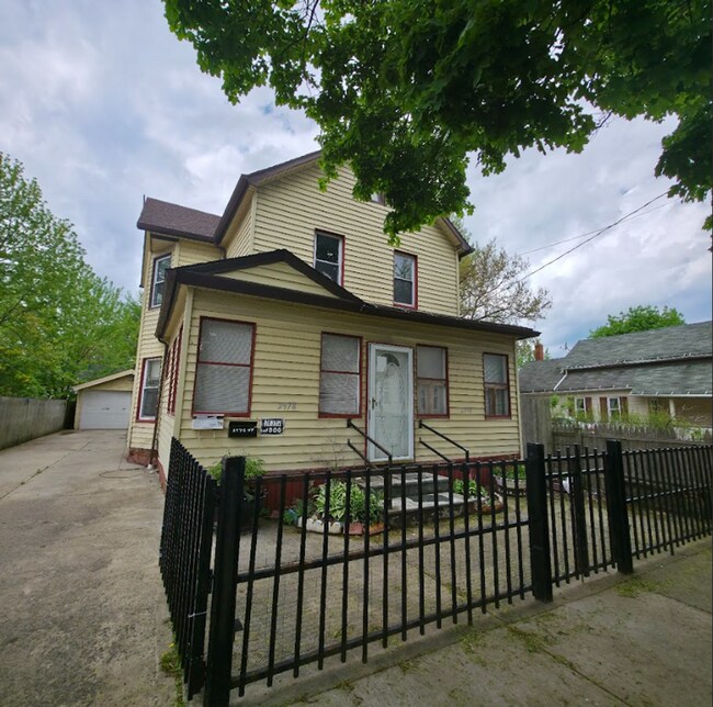 Photo - 2978-2978 W 32nd St Apartment Unit #2