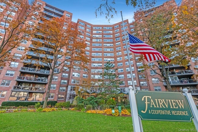 Photo - 61-20 Grand Central Pkwy Unit C1001