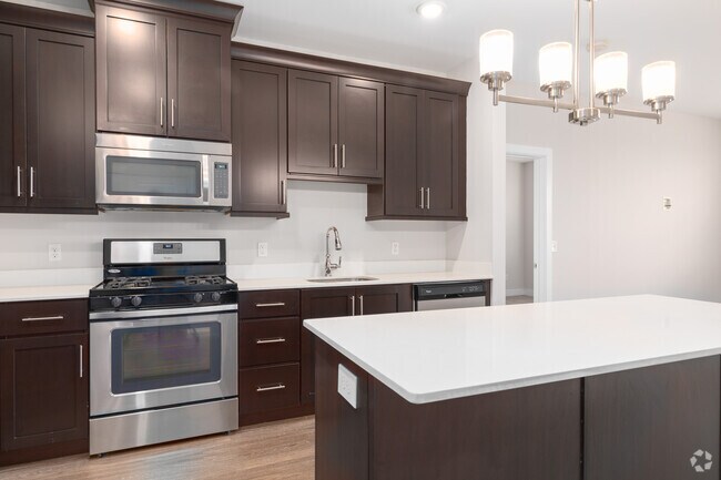 2BR, 2BA - 1,050SF Kitchen