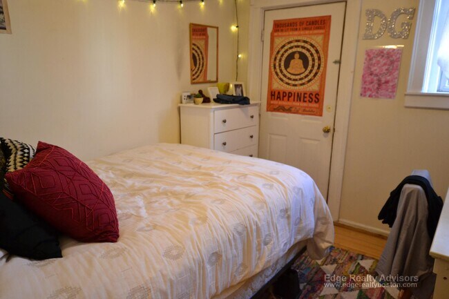 Photo - 317 Saint Paul St Unit 5