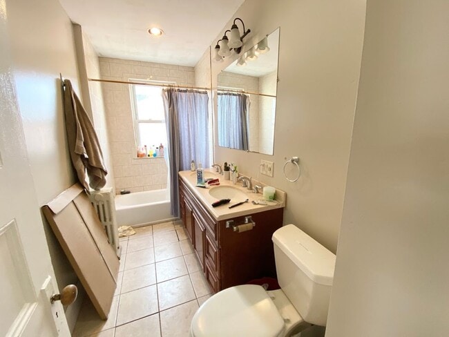 Photo - NO FEE - MISSION HILL 4 BED W/ LAUNDRY IN UNIT