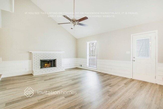 Photo - 281 Lancaster Cir
