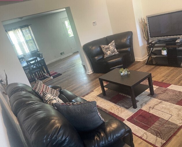 Photo - 5621 Leiden Rd