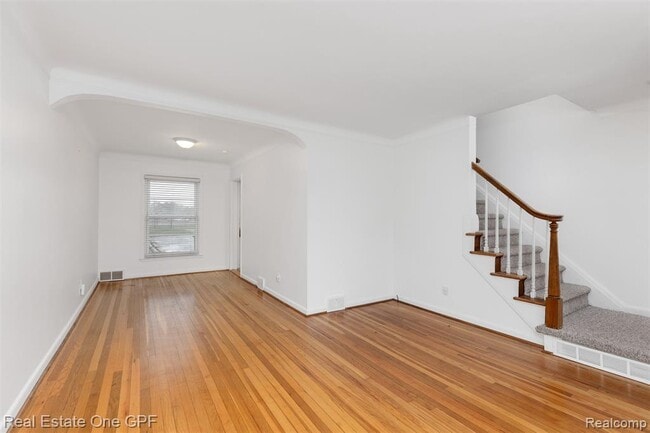 Photo - 699 St Clair Ave Unit 12