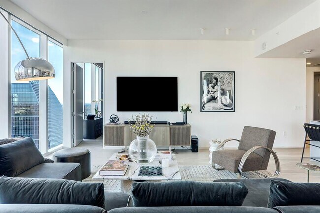 Photo - 301 West Ave Unidad #4103