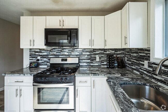 Building Photo - 10 Clapp St Rental