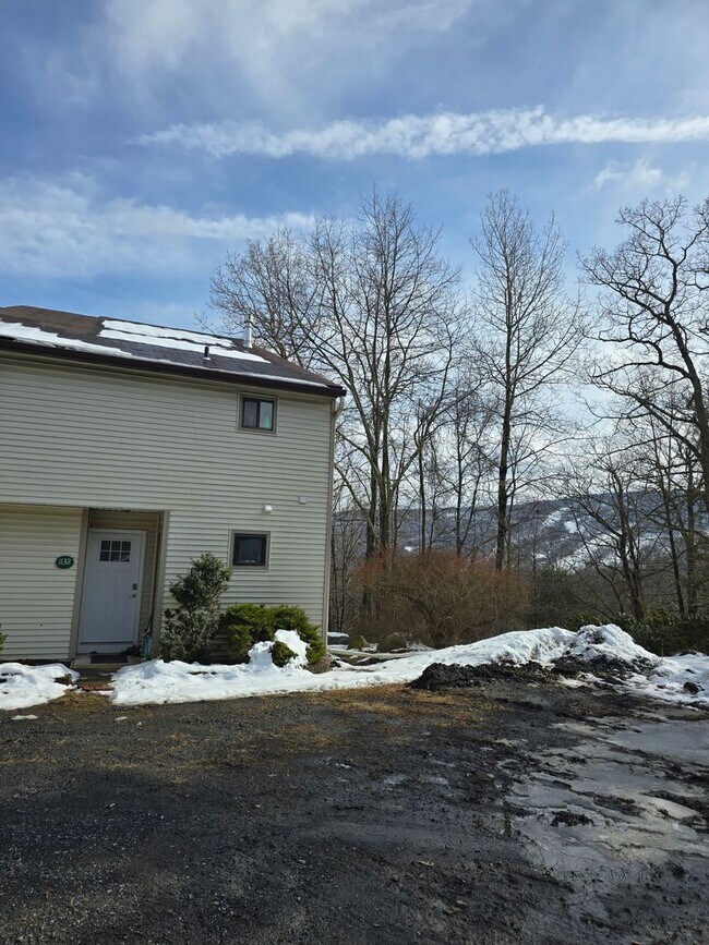 Amazing 3 bedroom townshouse with Spectacu... - Amazing 3 bedroom townshouse with Spectacu...