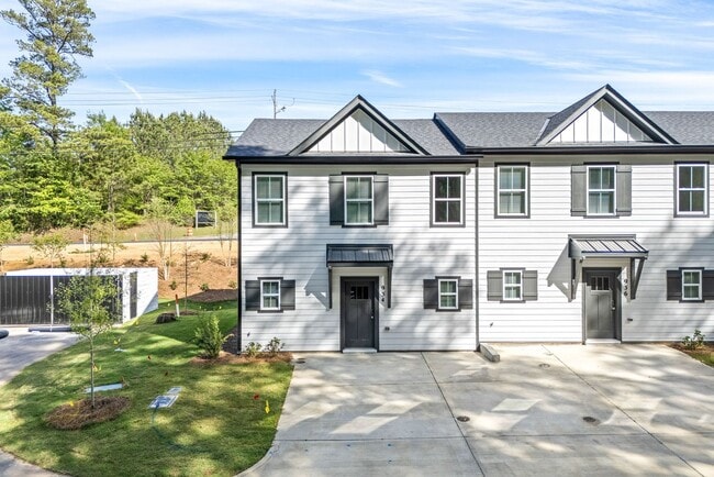 Building Photo - 1ST MONTH FREE!!