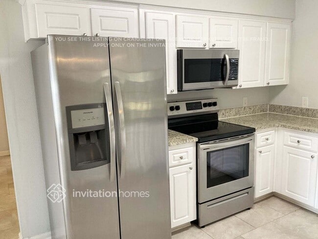 Photo - 810 Sandalwood Dr