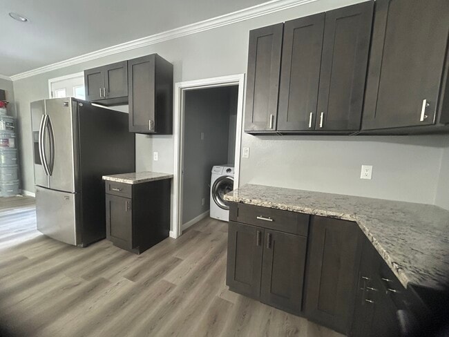 Building Photo - 6599 Johnson Ln